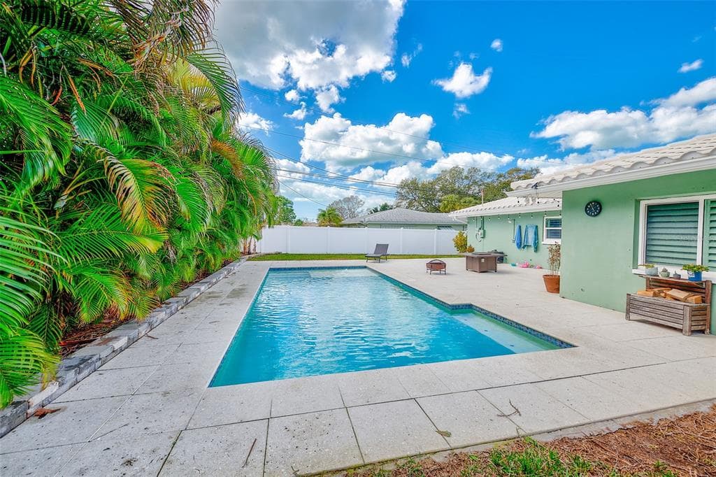 1841 KAY DRIVE, LARGO, FL 33770 photo 3