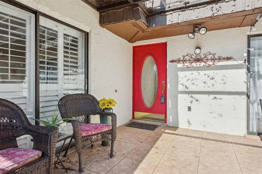 15338 POND WOODS DRIVE Unit 15338, TAMPA, FL 33618 photo 3