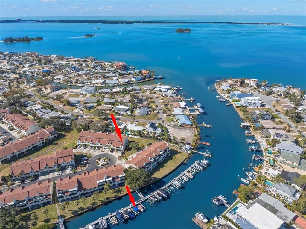 2394 HANOVER DRIVE, DUNEDIN, FL 34698 photo 2