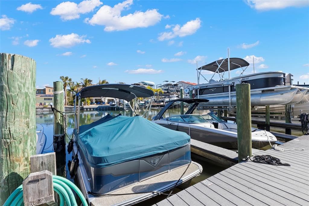 2394 HANOVER DRIVE, DUNEDIN, FL 34698 photo 3