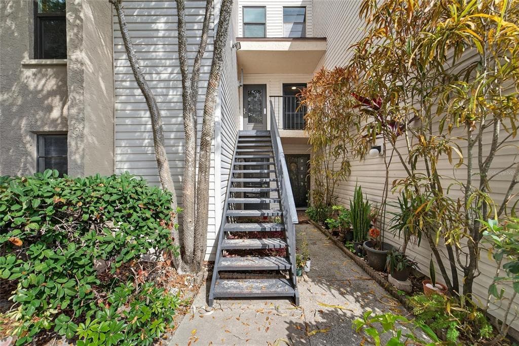 4871 PURITAN CIRCLE, TAMPA, FL 33617 photo 3