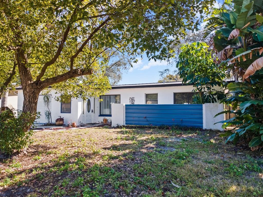 420 CROSSWINDS DRIVE, PALM HARBOR, FL 34683 photo 2