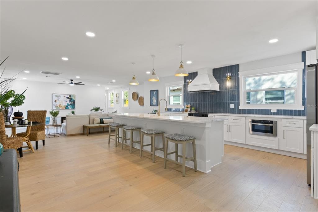 1610 15TH STREET, Street PETERSBURG, FL 33704 photo 3