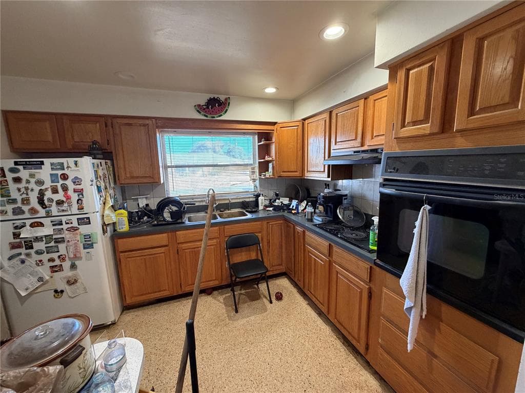 10938 91ST AVENUE, SEMINOLE, FL 33772 photo 2