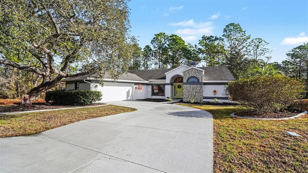 17 LONGLEAF Court, HOMOSASSA, FL 34446