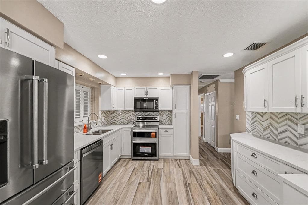 1183 35TH Avenue, Street PETERSBURG, FL 33704 photo 2