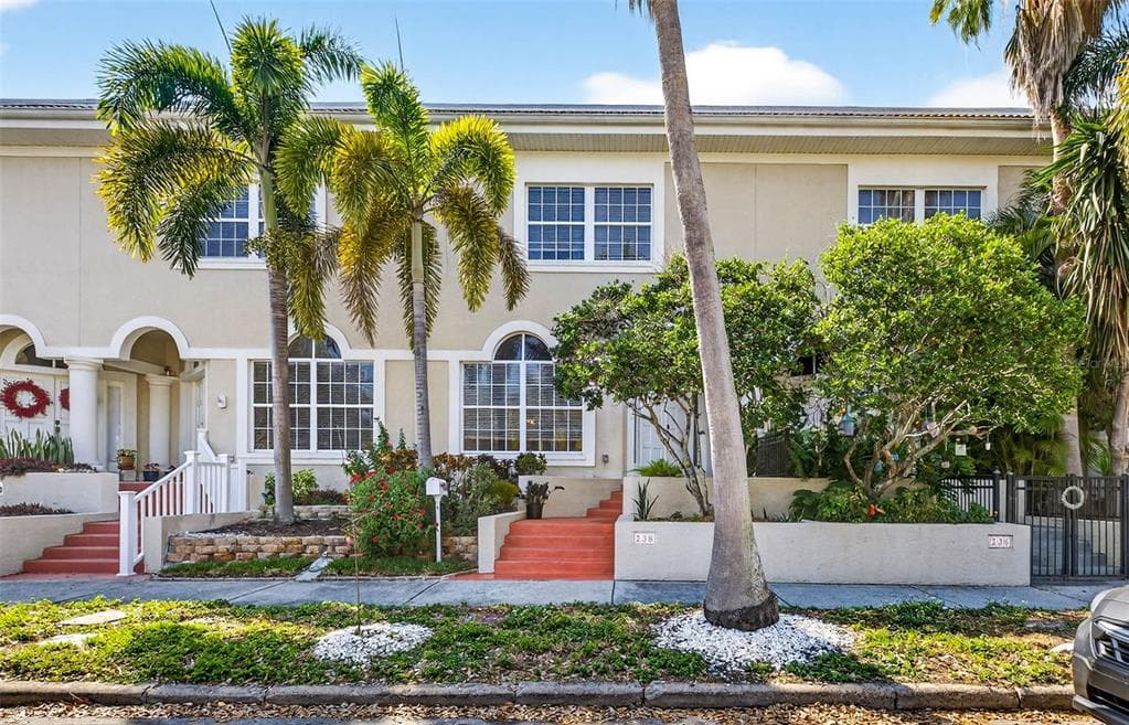 238 COLUMBIA DRIVE, TAMPA, FL 33606 photo 2