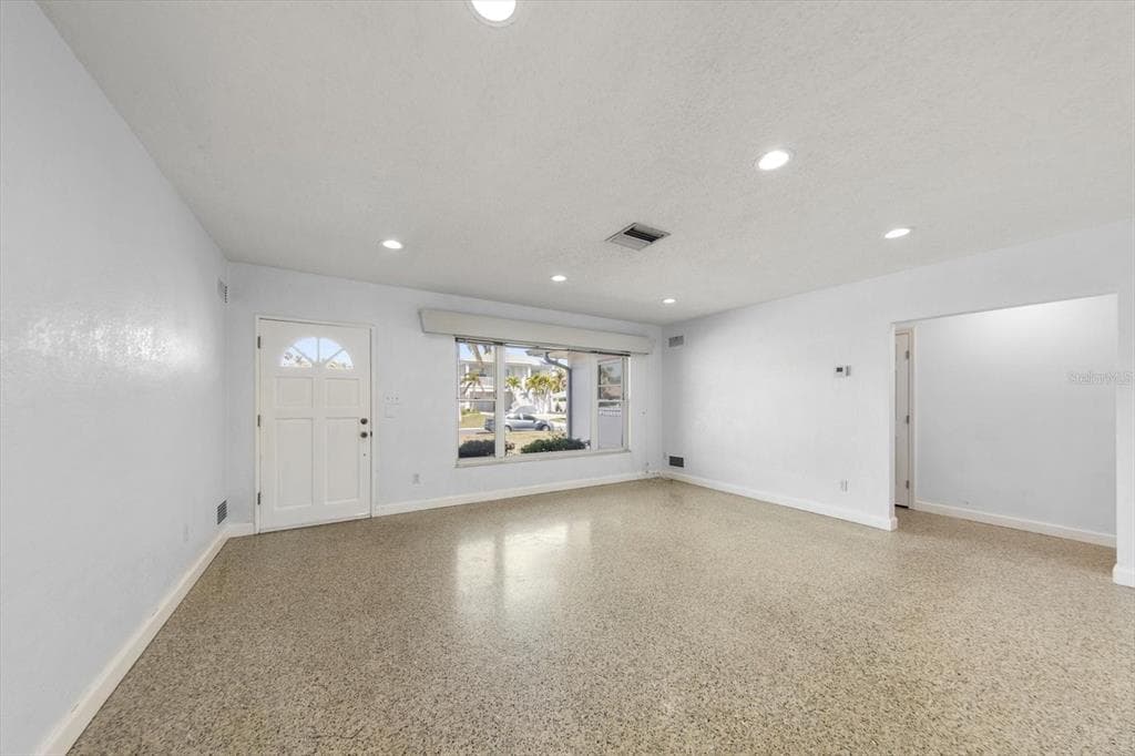 106 15TH STREET, BELLEAIR BEACH, FL 33786 photo 4