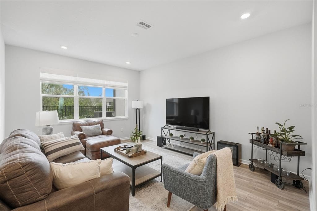 343 SANDBAR AVENUE, Street PETERSBURG, FL 33716 photo 4