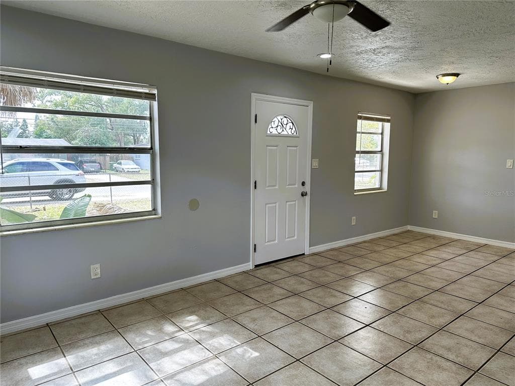 1808 BOUGAINVILLEA AVENUE, TAMPA, FL 33612 photo 4