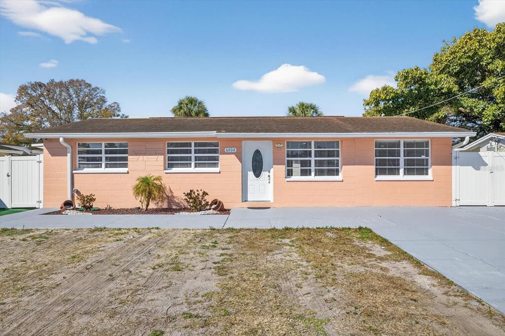 6004 AXELROD ROAD, TAMPA, FL, 33634