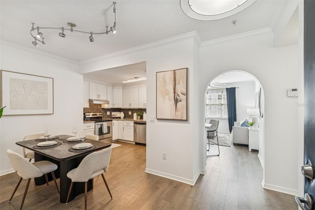 501 KNIGHTS RUN Avenue Unit 2206, TAMPA, FL 33602 photo 2