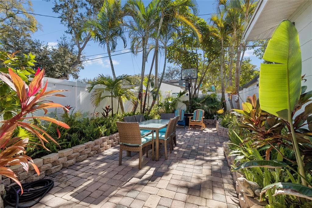 1529 12TH STREET, Street PETERSBURG, FL 33704 photo 3