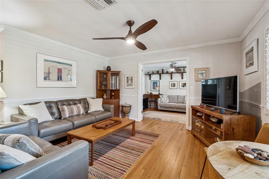 1529 12TH STREET, Street PETERSBURG, FL 33704 photo 4