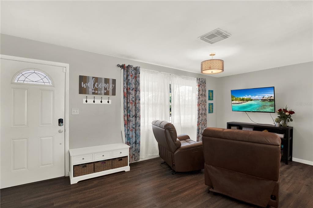 10259 62ND CIRCLE, SEMINOLE, FL 33772 photo 3