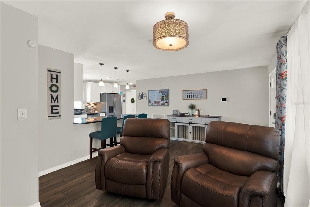 10259 62ND CIRCLE, SEMINOLE, FL 33772 photo 4