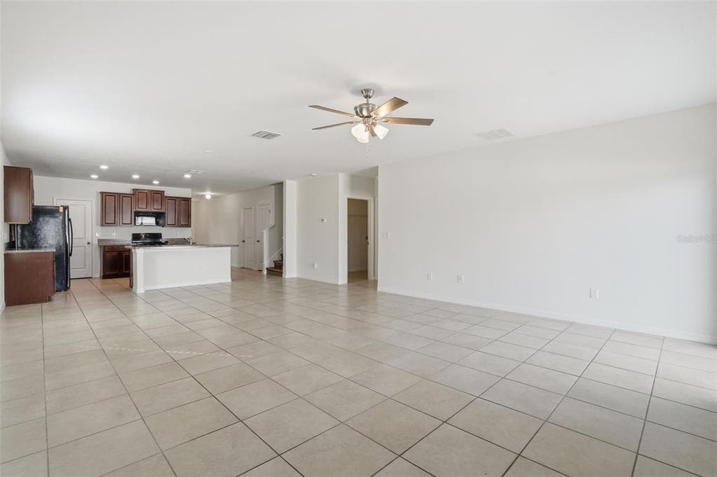 214 ENGLISH HERITAGE PLACE, DOVER, FL 33527 photo 4