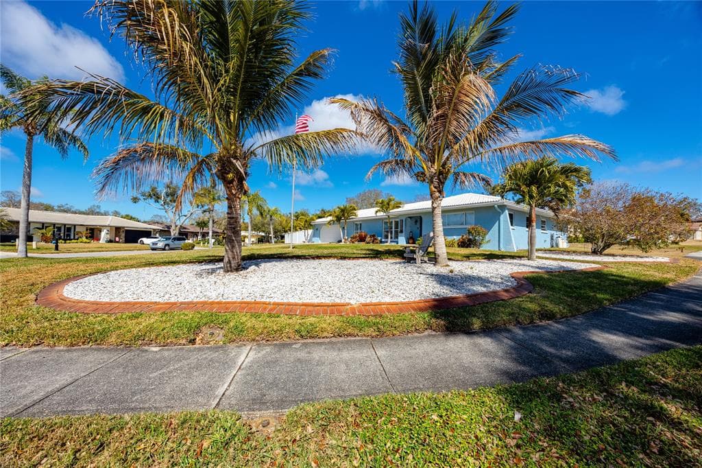 6911 121ST STREET, SEMINOLE, FL 33772 photo 3