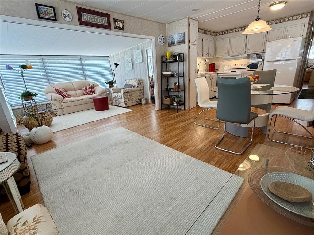 34412 OLEANDER Drive, PINELLAS PARK, FL 33781 photo 5