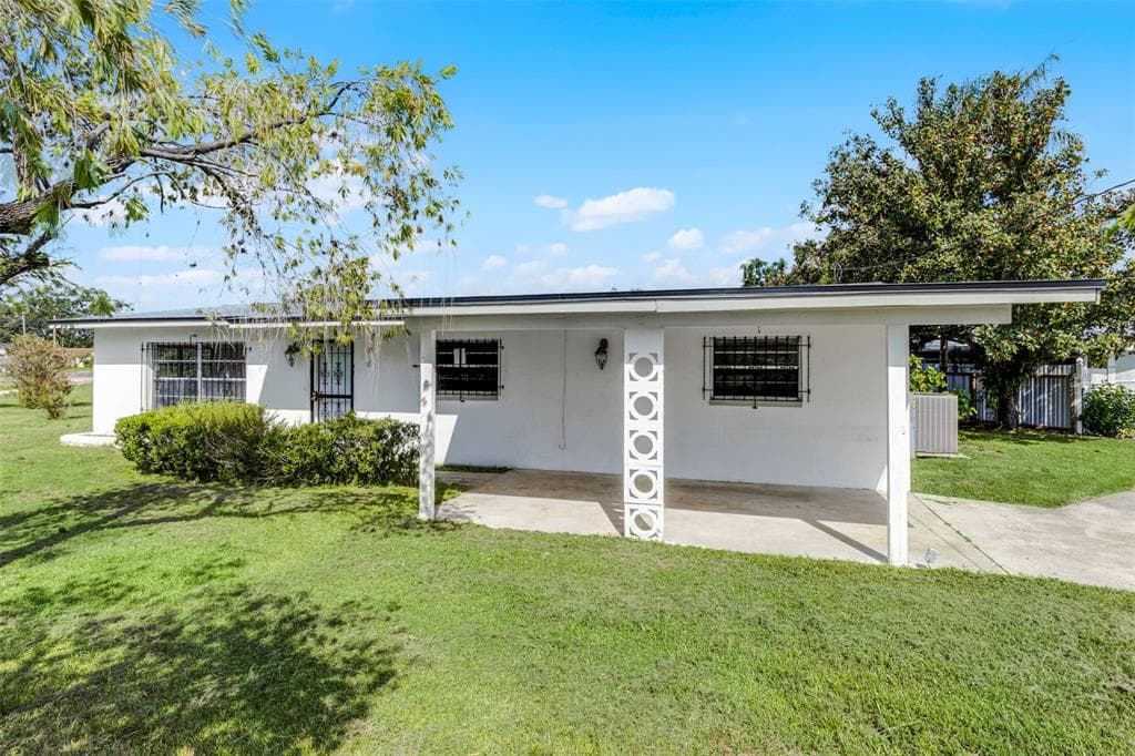 815 PAPAYA DRIVE, TAMPA, FL 33619