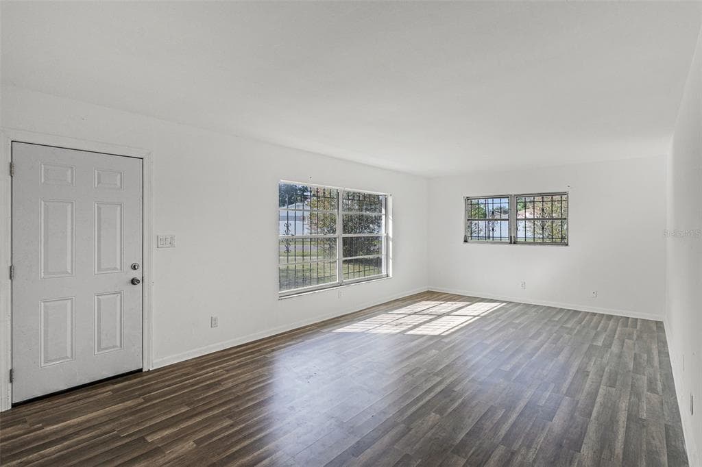 815 PAPAYA DRIVE, TAMPA, FL 33619 photo 5