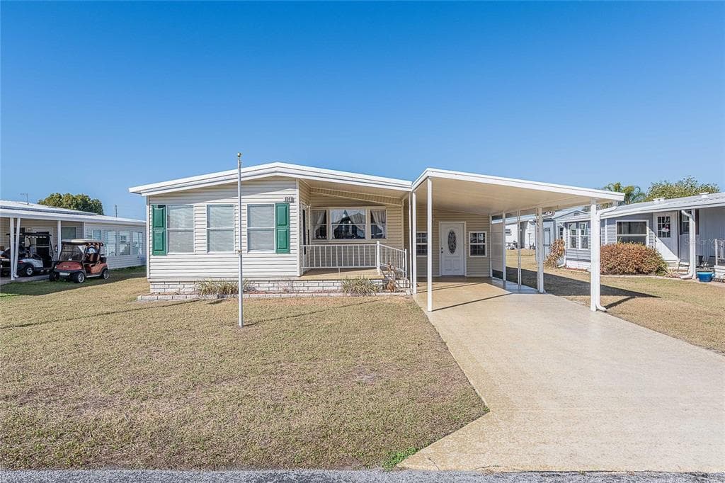 5341 POWHATTAN STREET, ZEPHYRHILLS, FL 33542 photo 2