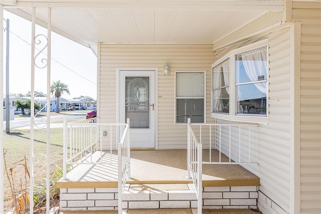 5341 POWHATTAN STREET, ZEPHYRHILLS, FL 33542 photo 3