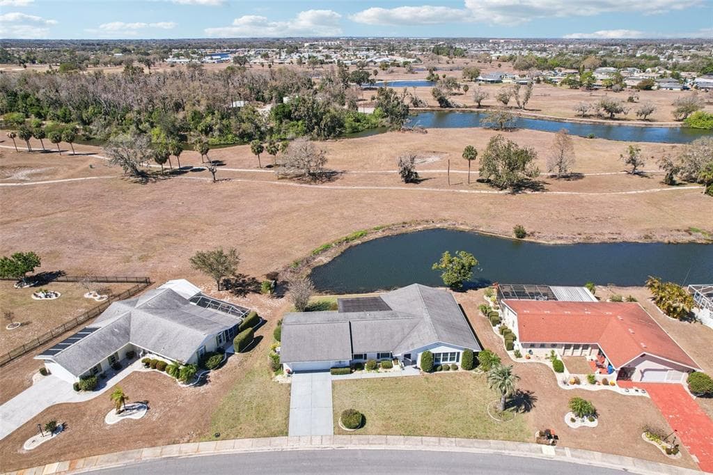 407 STONEHAM DRIVE, SUN CITY CENTER, FL 33573 photo 2