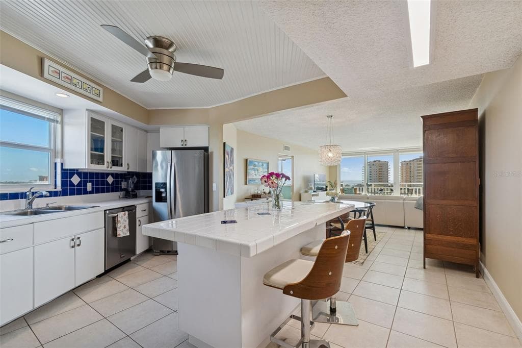 700 BEACH DRIVE Unit 701, Street PETERSBURG, FL 33701 photo 2