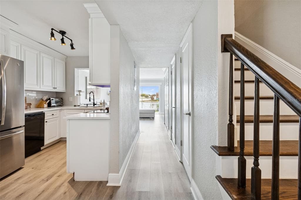 13747 JUNIPER BLOSSOM Drive, TAMPA, FL 33618 photo 5