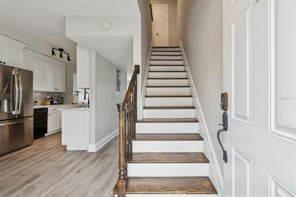 13747 JUNIPER BLOSSOM Drive, TAMPA, FL 33618 photo 4