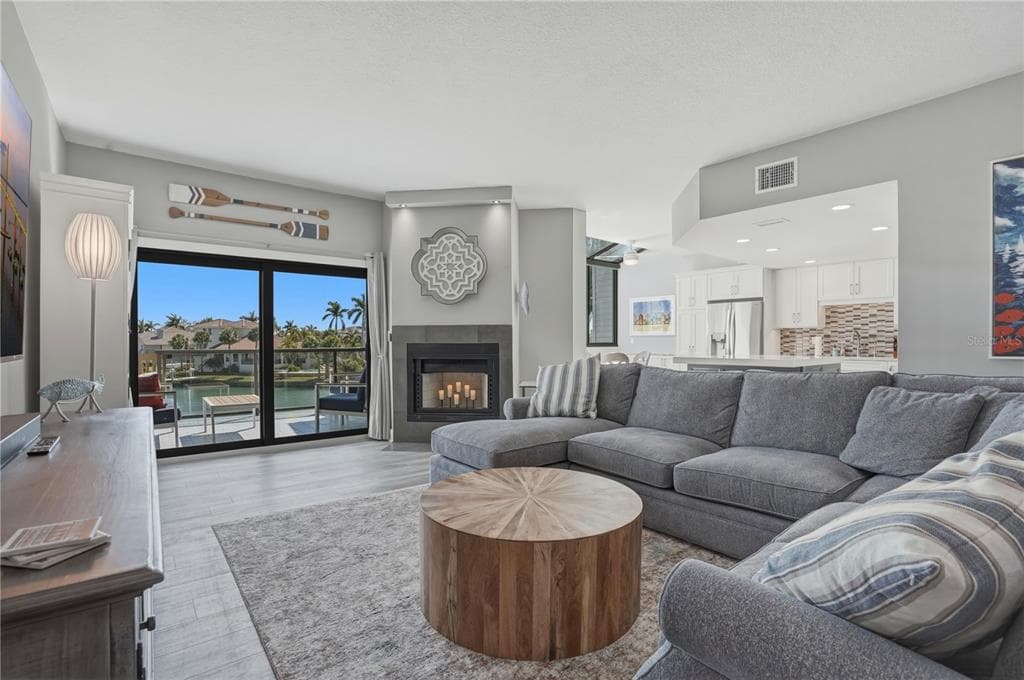 557 PINELLAS BAYWAY Unit 311, TIERRA VERDE, FL 33715 photo 3