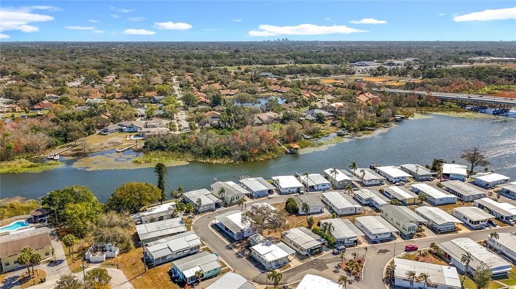 10101 LAKE Drive Unit 89, LARGO, FL 33773 photo 2