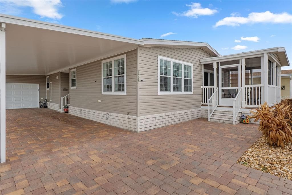 37533 GILL AVENUE, ZEPHYRHILLS, FL, 33541 photo 4