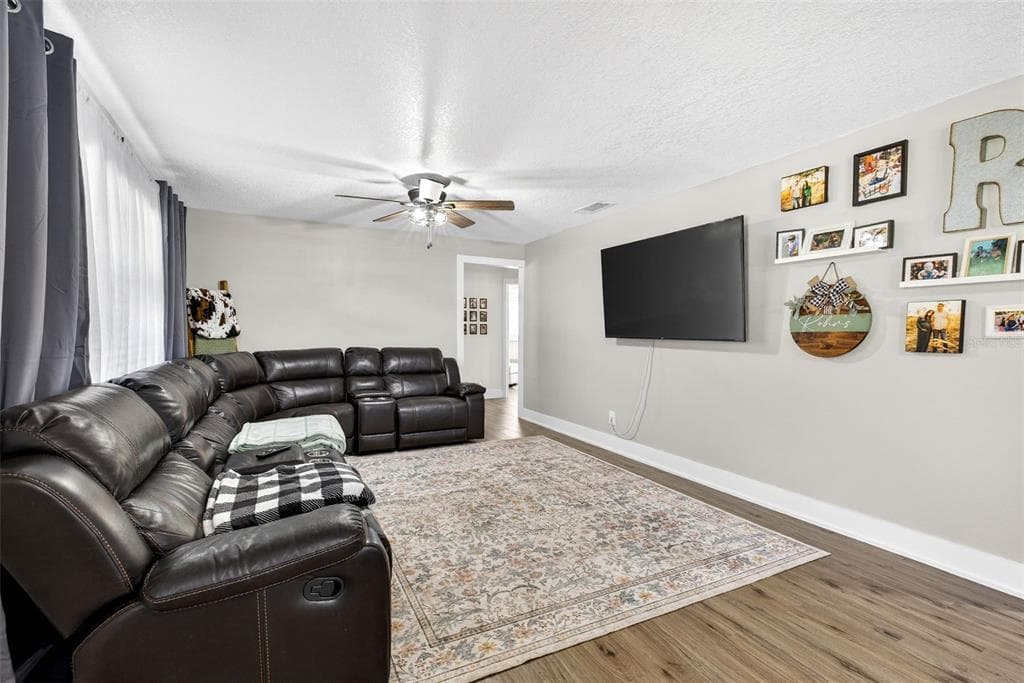 4701 SAM ALLEN Road, PLANT CITY, FL 33565 photo 5