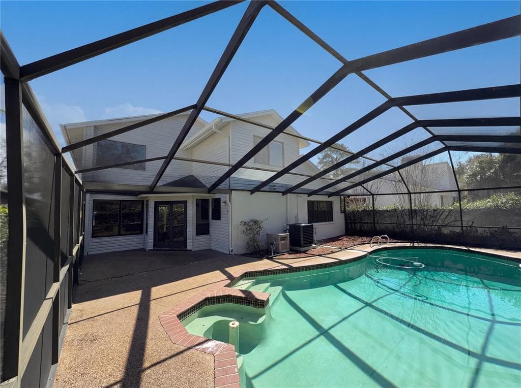 16116 GARDENDALE Drive, TAMPA, FL 33624 photo 5