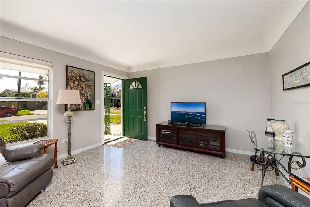 349 89TH Avenue, Street PETERSBURG, FL 33702 photo 2