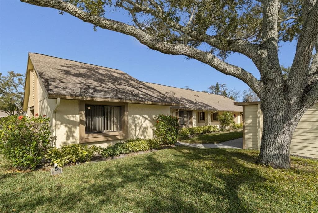 2573 OAKLEAF LANE Unit 39A, CLEARWATER, FL 33763