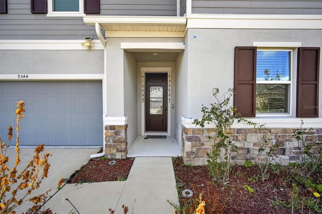 9544 CLARKWILD Place, SEFFNER, FL 33584 photo 2