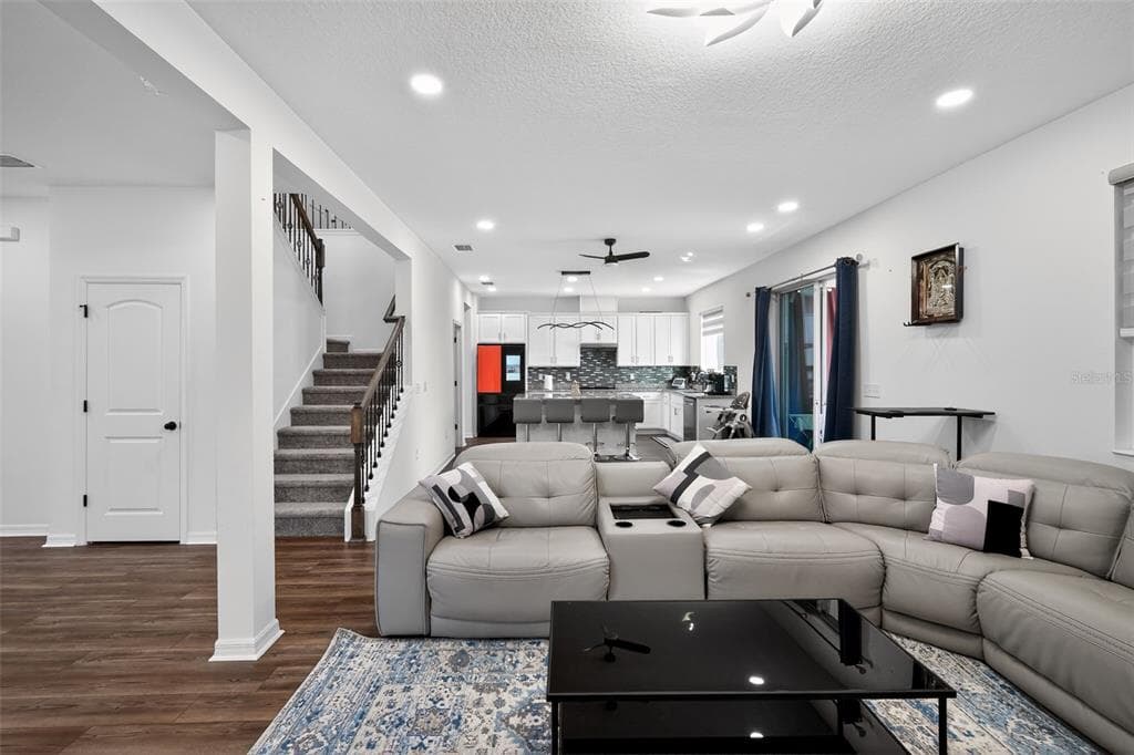 9544 CLARKWILD Place, SEFFNER, FL 33584 photo 4