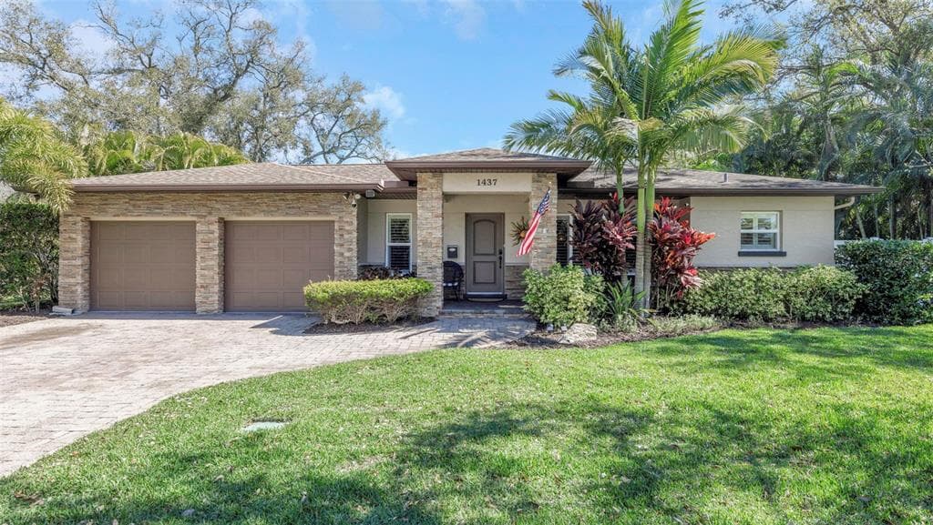 1437 COUNTRY CLUB Road N ROAD, Street PETERSBURG, FL 33710 photo 2