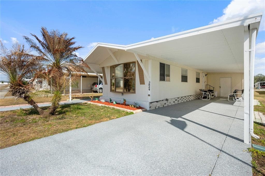 3824 KIM DRIVE, WESLEY CHAPEL, FL 33543 photo 5