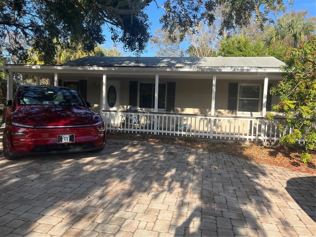 4002 SHAMROCK ROAD, TAMPA, FL 33611