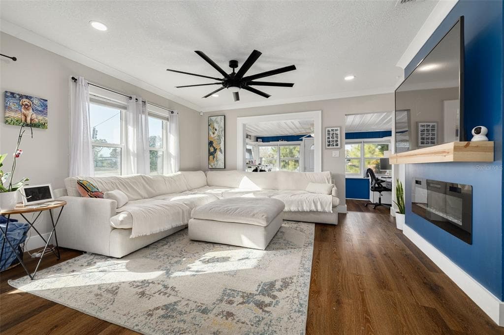 3662 5TH AVENUE, ST PETERSBURG, FL, 33711 photo 4