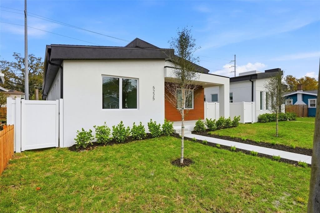 5225 4TH AVENUE, Street PETERSBURG, FL 33707 photo 3