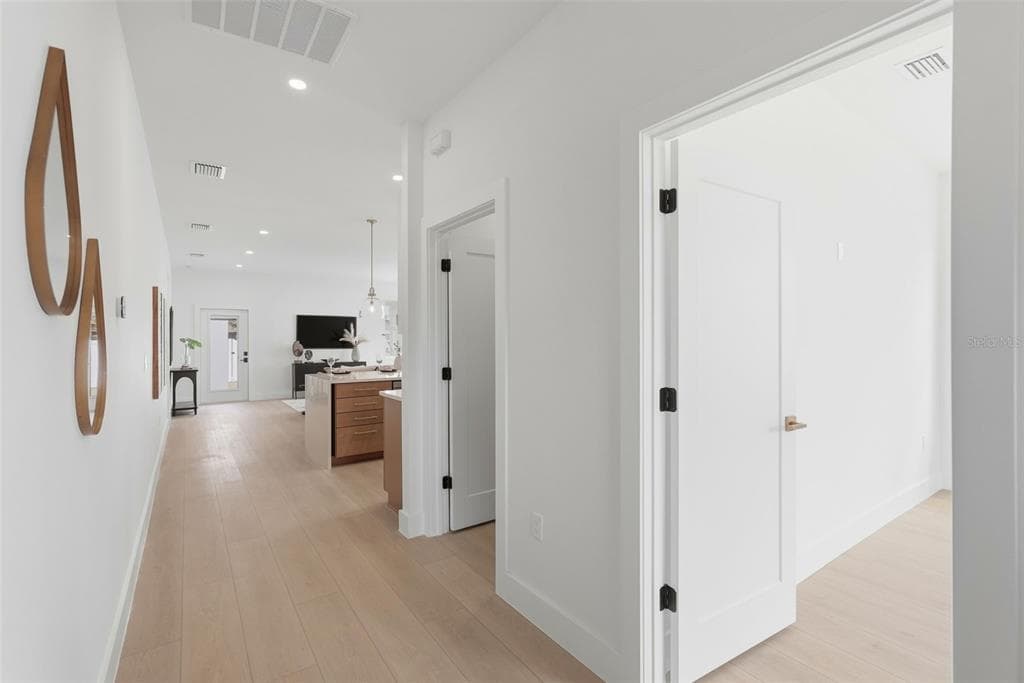 5225 4TH AVENUE, Street PETERSBURG, FL 33707 photo 4