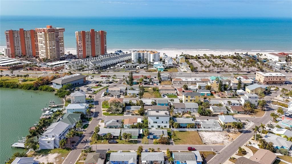 18012 4TH Street, REDINGTON SHORES, FL 33708