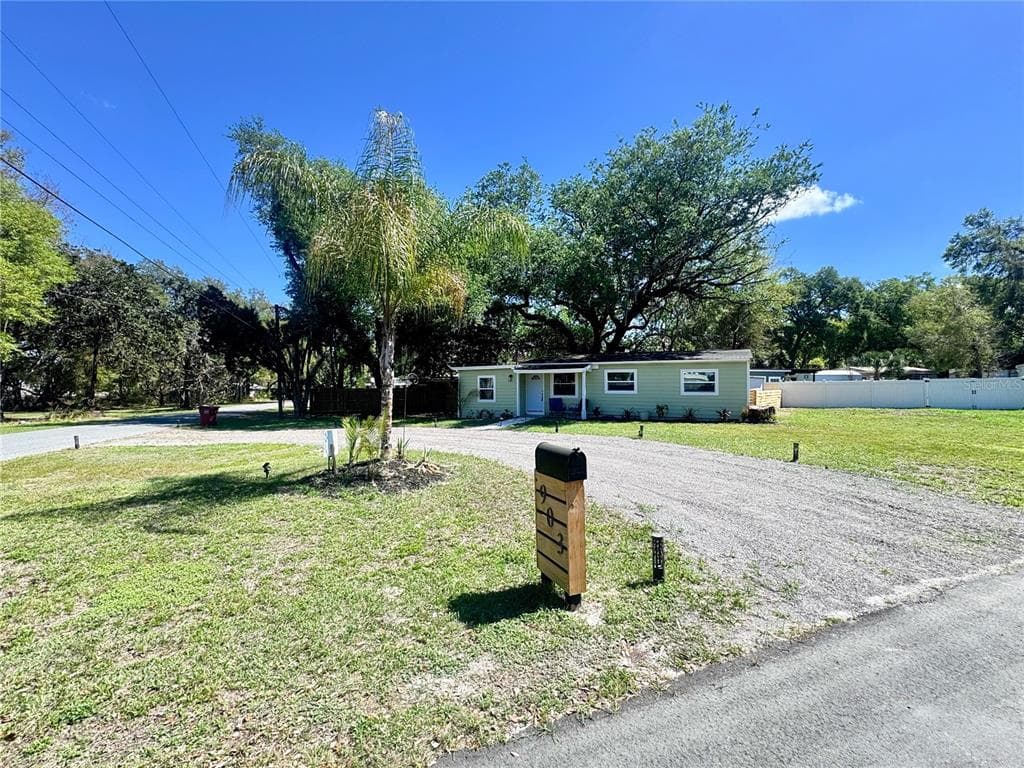 903 KING Street, PLANT CITY, FL 33563