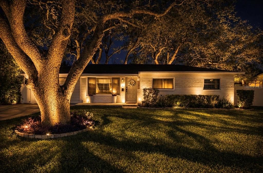 10224 OAKLEAF AVENUE, TAMPA, FL 33612 photo 2