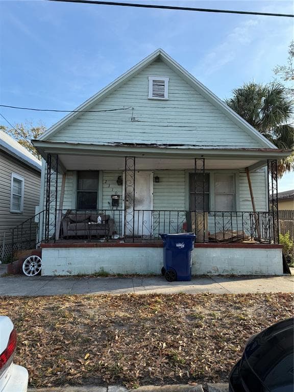 2310 WALNUT Street, TAMPA, FL 33607